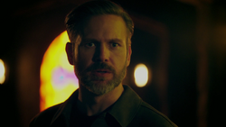 Legacies 1×06 I'm happy in your arms Alaric says goodbye to Jo