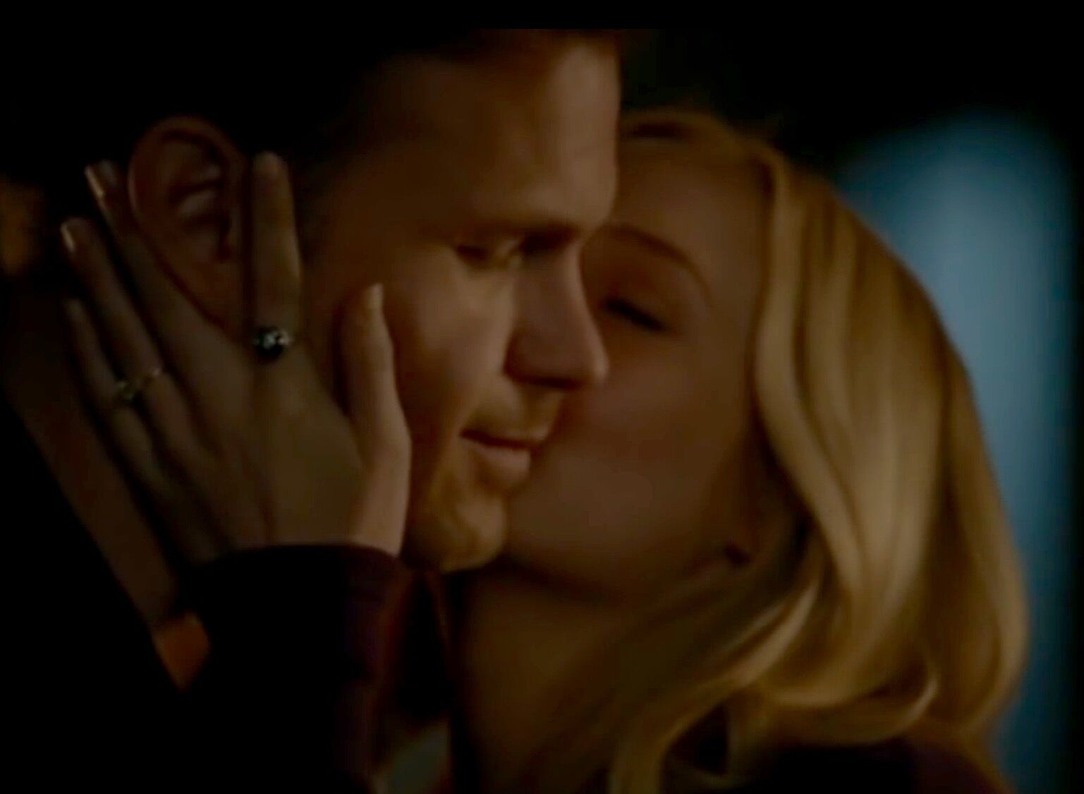 ▻ The story of Alaric and Caroline