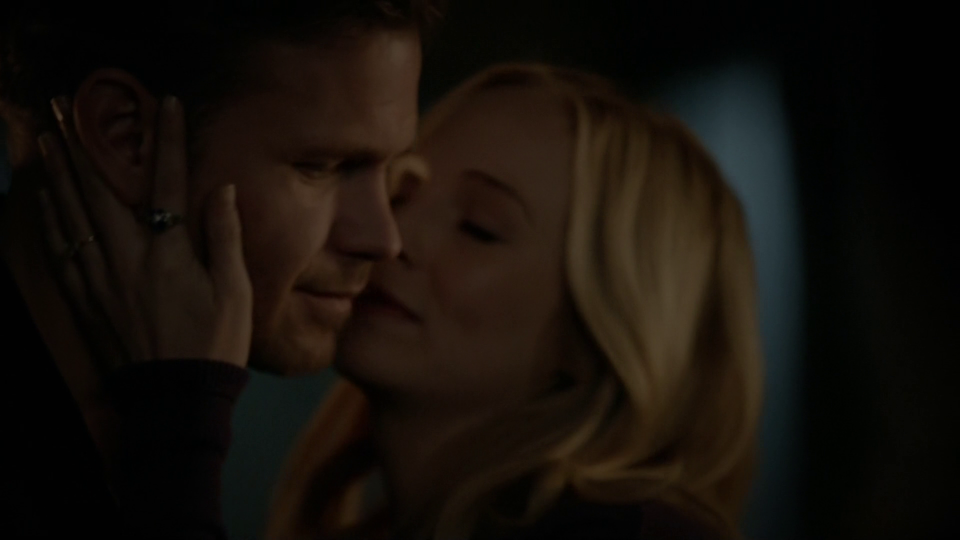 Alaric And Caroline The Vampire Diaries Wiki Fandom As the vampires and everything supernatural became mainstream, this show has taken the role of the primary supernatural medium for teens. alaric and caroline the vampire