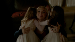 The Vampire Diaries 7x13  Caroline and Alaric with the twins