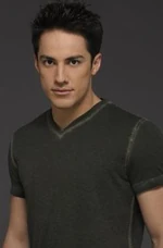 250px-TylerS6Promo.jpg (8 KB) Tyler Lockwood