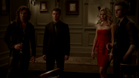 TVD313-185~Klaus~Esther-Finn-Elijah-Rebekah-Kol