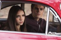 2x14 Crying Wolf-Elena-Stefan