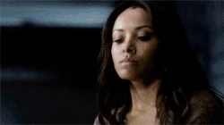 Bonnie performing a spell on Klaus