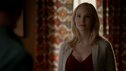 Hated alaric in this scene. #carolineforbes #alaricsaltzman