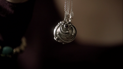 New Vampire Diaries Elena Vervain Pendant Necklace
