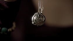 Esther'sNeck1.png