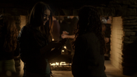 TVD216-111-Elena~Bonnie.png (2.35 MB)
