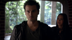 The Vampire Diaries 6x18: I Could Never Love Like That – Série