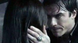 Tvd 1x17 damon elena rain scene