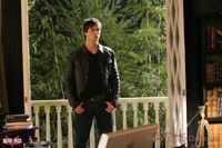 1x01 Pilot-Damon-03