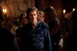2x19 Klaus-Flashback-Klaus~Trevor