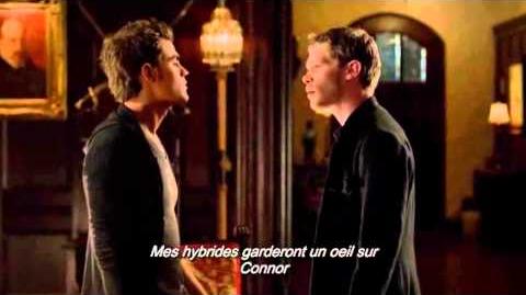 VOSTFR_4x04_Klaus_plante_Rebekah_avec_la_dague