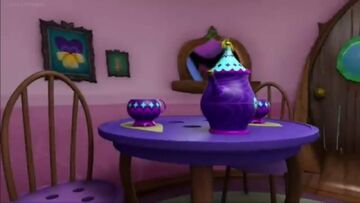 Vampirina table and chairs online