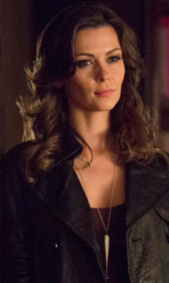 Katherine Pierce curls  Katharina petrova, Vampire diaries, Coole