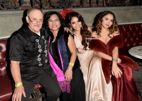 Family Of Vanessa | VanessaHudgens Wikia | Fandom