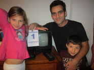 jfmateos playing Vectrex with his family