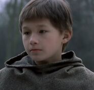 Геральт14сериал.jpg (94 КБ) Маленький Геральт до мутаций в сериале «Ведьмак»