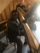 Cww5MPGUQAALu07.jpg-large.jpeg (355 KB)