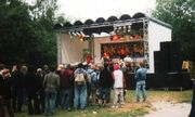 Bühne bei Pariser-Festival 2003