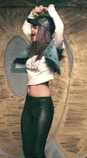 Victoria Justice Belly Button.gif (282 KB)