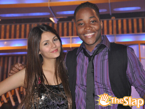 Tori Vega Season 4  Victoria justice, Tori vega, Dress to impress