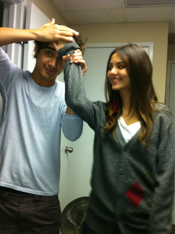 Who is The Real Tori Vega?, Avan Jogia, Elizabeth Gillies, Victoria Justice,  Victorious