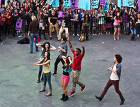 Victorious-flash-mob-3