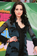 Liz Gillies KCA