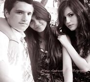 Victoria, Josh Hutcherson, and Erin Sanders