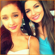 Victoria-Justice-Ariana-Grande-LA-Boyz