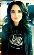 Liz-Gillies-Victorious-Jewelry