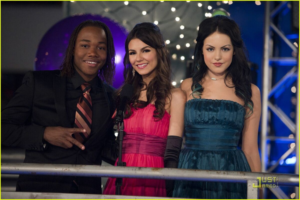 Victorious: Season 2 Episode 5 Tori's Pink ombre dress