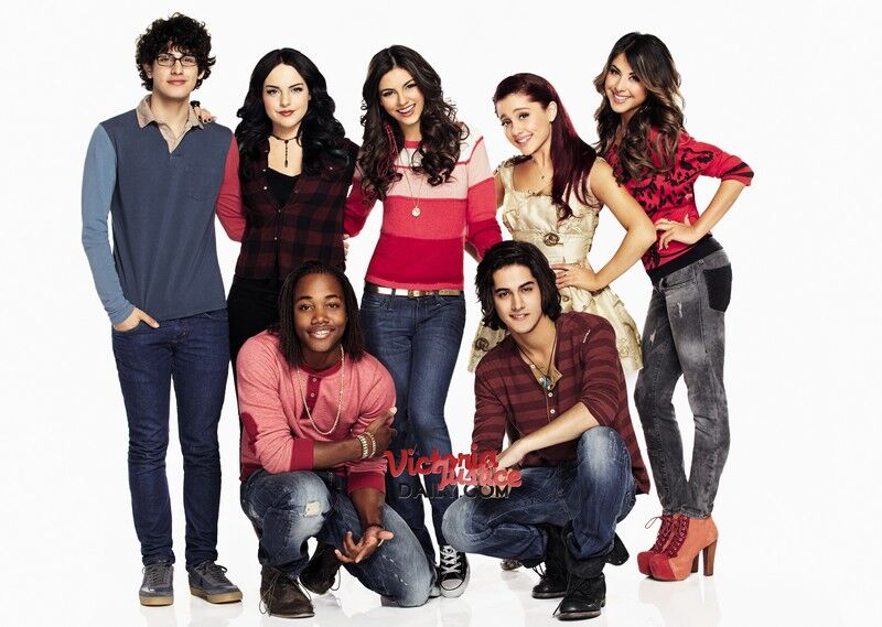 Cast of victorious hi-res stock photography and images - Alamy