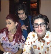 Ariana-Grande-Matt-Bennett-Avan-Jogia-1975