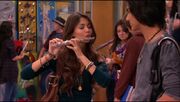 VICTORIOUS S01E10 Becks Big Break-001