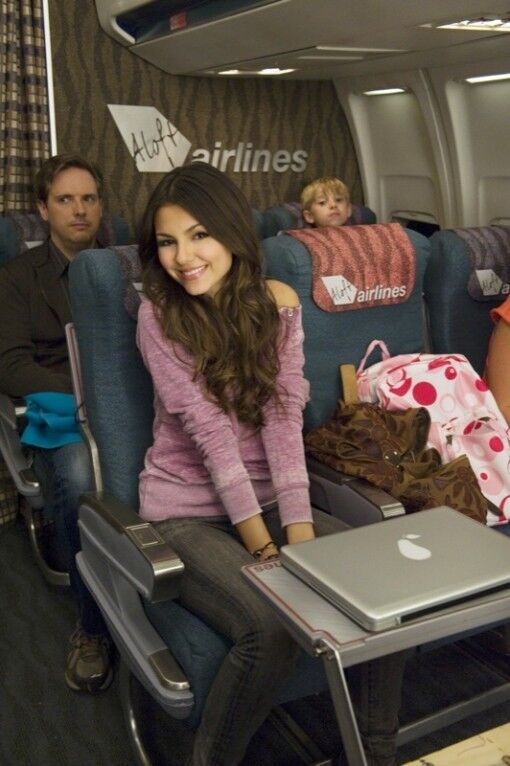 Victorious Wi-Fi in the Sky (TV Episode 2010) - Victoria Justice as Tori  Vega - IMDb