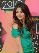 Victoria-justice-watch-show-kca-09