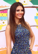 Victoria+Justice+2011+Nickelodeon+Kids+Choice+U5mmAZhhRaMl