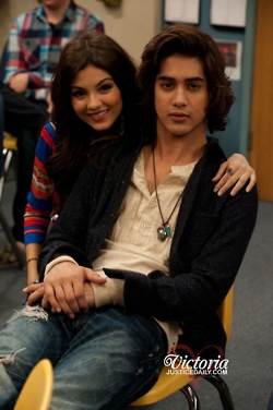 Tv show  Victorious cast, Victorious tv show, Tori and beck