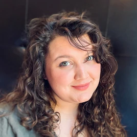 MV5BZjU3YTRhYzUtOTVkYy00YTI2LTlkNWUtNDE1MmFmMjkzY2I1XkEyXkFqcGdeQXVyOTQ5NDY3NTI@. V1 