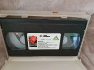 Yogi-Bear-And-Flintstones-VHS-Videos- 57.jpg (252 KB)