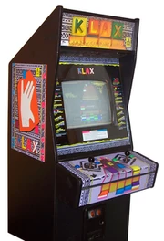 Gabinete de Arcade de Klax.