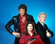 Los personajes principales: Michael Knight (David Hasselhoff), Bonnie Barstow (Patricia McPherson) y Devon Miles (Edward Mulhare)