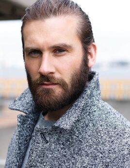 Clive-standen
