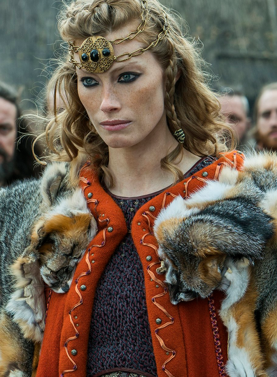 Vikings': What Really Happened To Aslaug?