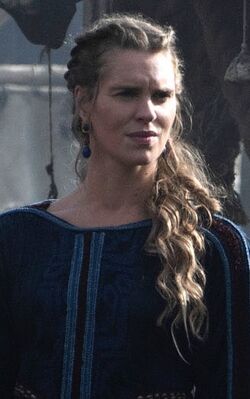 my heart, bruised — VIKINGS FASHION: character: gunnhild season