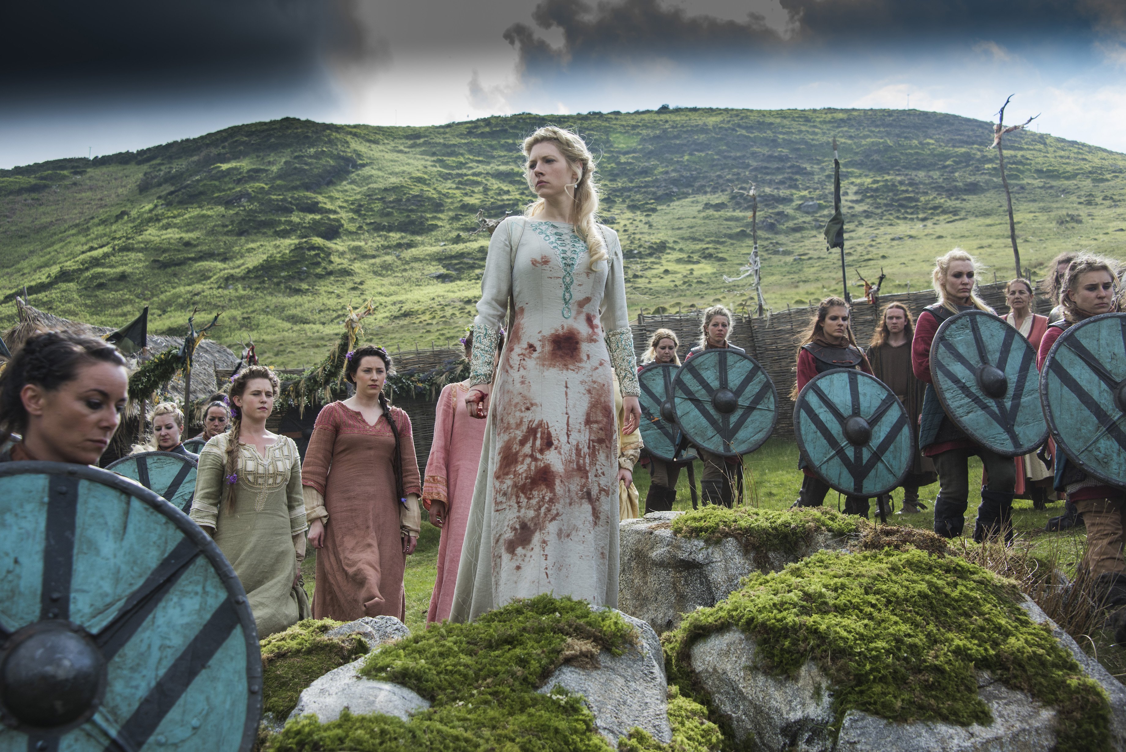 Vikings' season 5: Lagertha is missing but there's a new shieldmaiden who  curates what happens next