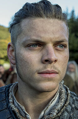 Ivar the Boneless - Vikings Cast