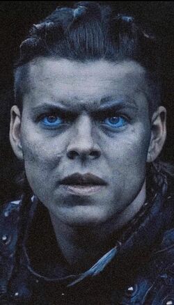 Vikings: Why Ivar The Boneless's Blue Eyes Mean Danger